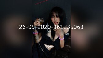 咖啡店女老板反差婊sub 在主人面前极度淫贱表演自慰插逼