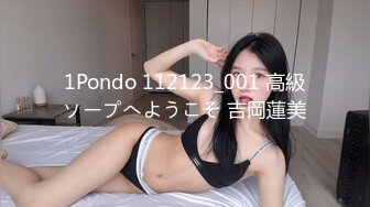 精选商城抄底漂亮美女 妹子笑的好开心 性感屁屁一颤一颤的 看着更诱惑