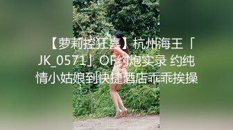  熟女阿姨偷情老外 又舔又亲 被无套输出 完事还送阿姨一条裙子 非常开心