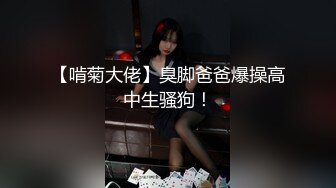 大家有见过口得如此认真细致的美女吗