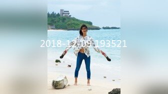 新流出 潜入校园女厕近距离偷窥美女同学的小黑B