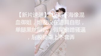 商场女厕多角度偷拍黄衣美女的小嫩鲍 好想上去尝一口