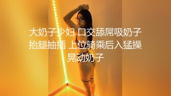 YC073黑连衣裙美女浅蓝内露毛尿湿了！