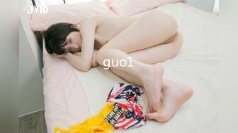 00后母狗女友帮他用自慰棒